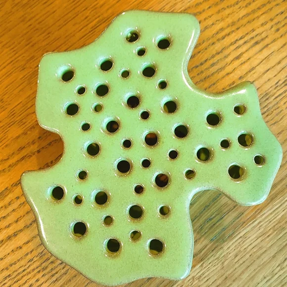 Ceramic Flower Frog Ikebana Coral Shamrock - Picture 5 of 7